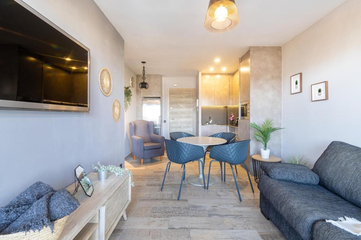 Penthouse - 5 Min & Pool - Wifi - Ac