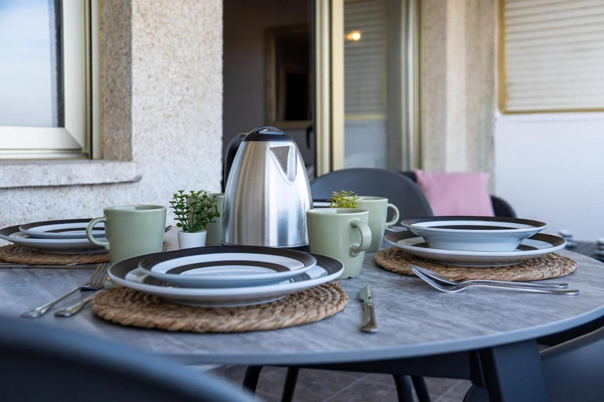 Penthouse - 5 Min & Pool - Wifi - Ac Apartment *